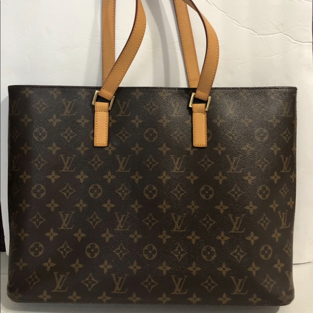 [SOLD] Louis Vuitton Luco